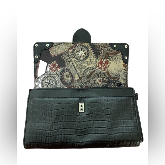 Black Croc Embossed Clutch Wallet - Picture 3 of 5